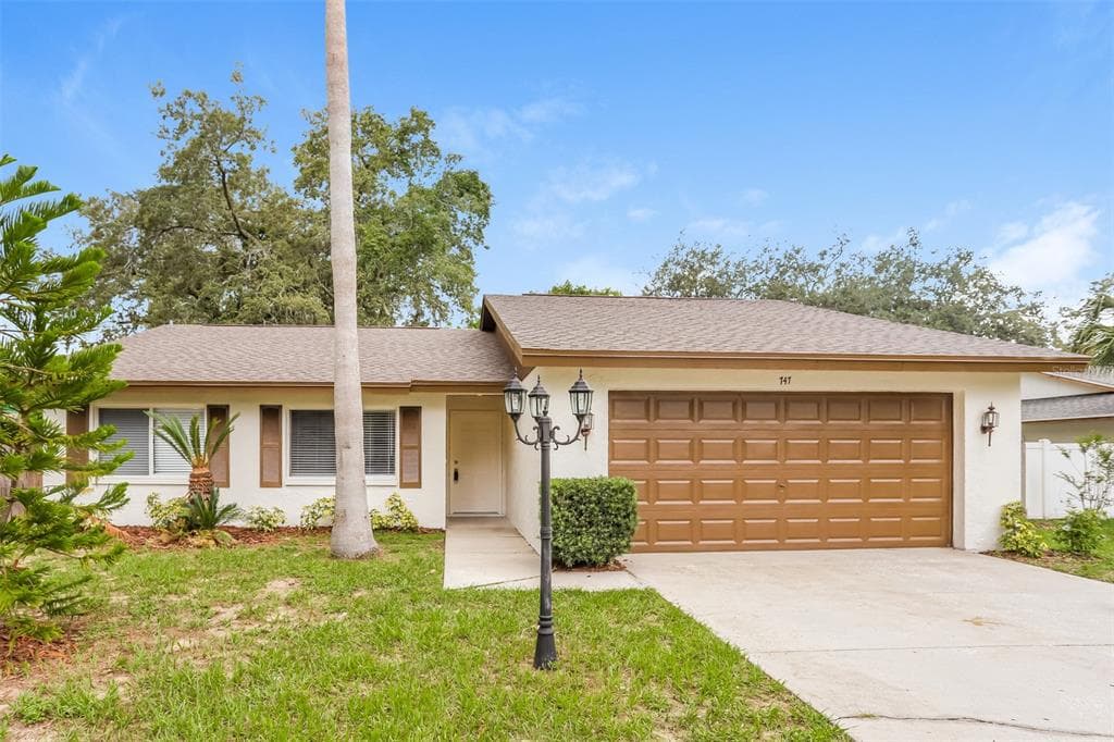 747 CLIMATE DRIVE BRANDON, FL 33511