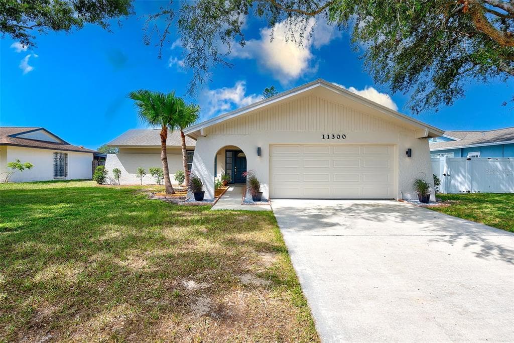 11300 MALAGA DRIVE LARGO, FL 33774