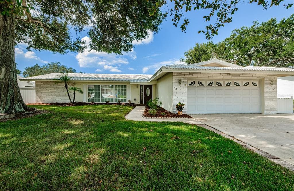 10352 137TH LANE LARGO, FL 33774