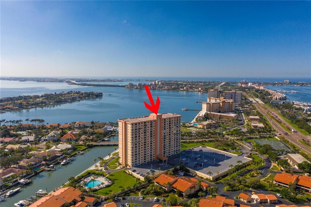 4900 BRITTANY DRIVE S UNIT 706 ST PETERSBURG, FL 33715