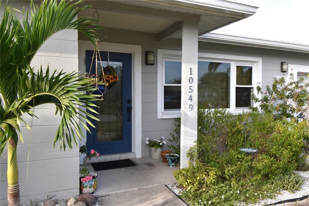 10549 127TH PLACE LARGO, FL 33773