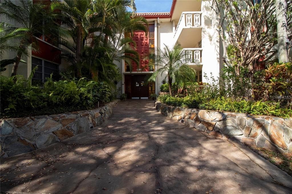 1012 PEARCE DRIVE UNIT 201 CLEARWATER, FL 33764