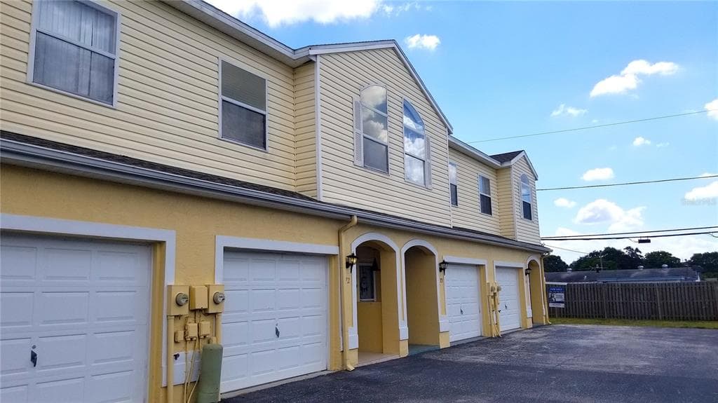 6400 46TH AVENUE N UNIT 72 KENNETH CITY, FL 33709