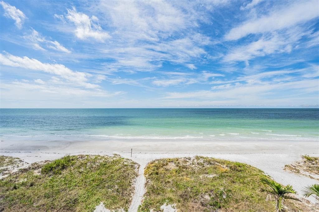 612 GULF BOULEVARD UNIT 211 INDIAN ROCKS BEACH, FL 33785