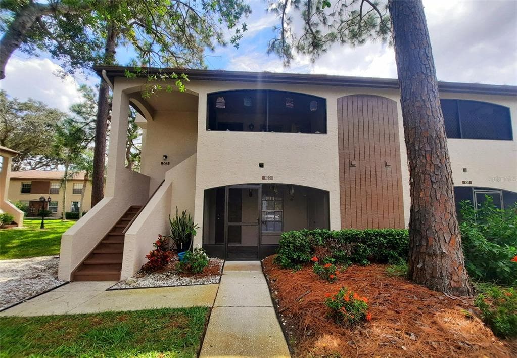 3017 BONAVENTURE CIRCLE UNIT 102 PALM HARBOR, FL 34684