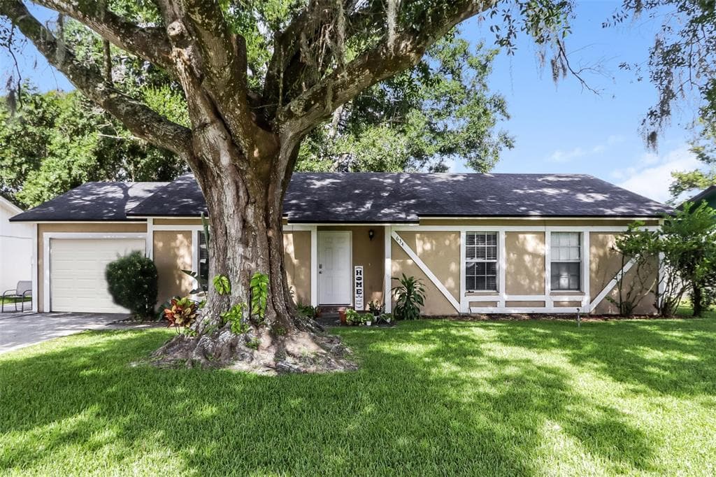 634 HEMLOCK LANE LAKELAND, FL 33810