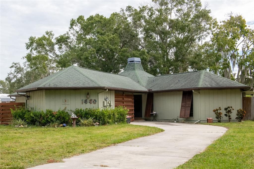 1440 FLOTILLA DRIVE HOLIDAY, FL 34690