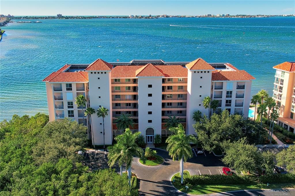 4830 OSPREY DRIVE S UNIT 303 ST PETERSBURG, FL 33711