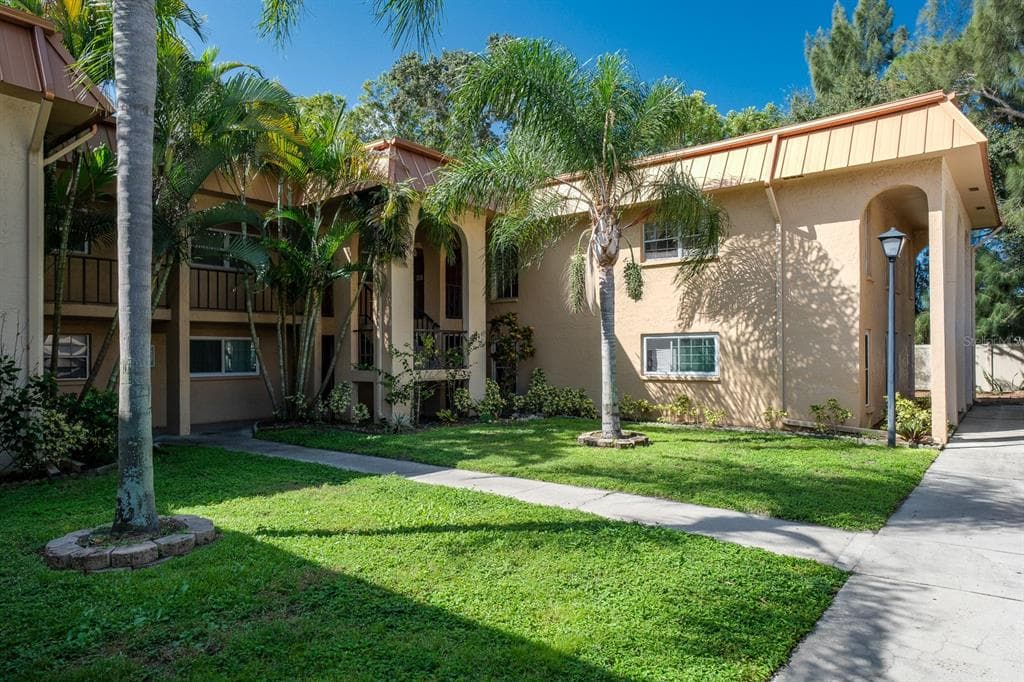 4500 E BAY DRIVE UNIT 149 CLEARWATER, FL 33764