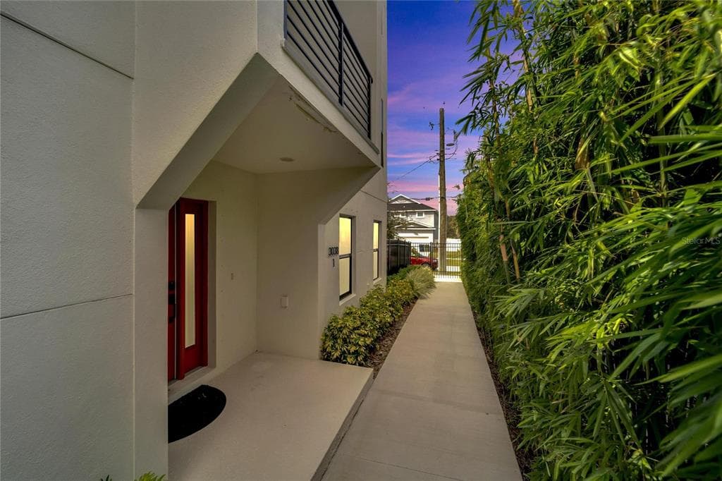 3038 W NAPOLEON AVENUE UNIT 1