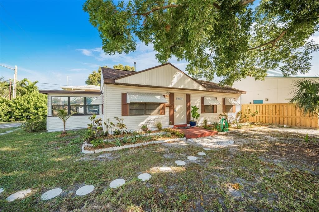 5165 5TH AVENUE N ST PETERSBURG, FL 33710