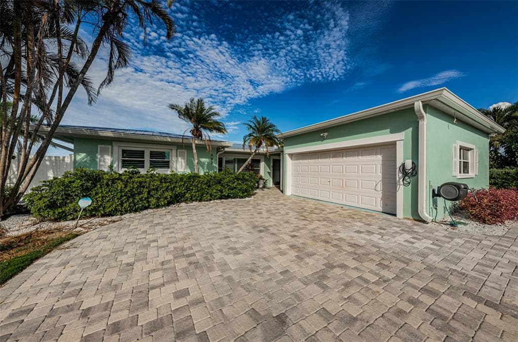 492 20TH AVENUE INDIAN ROCKS BEACH, FL 33785