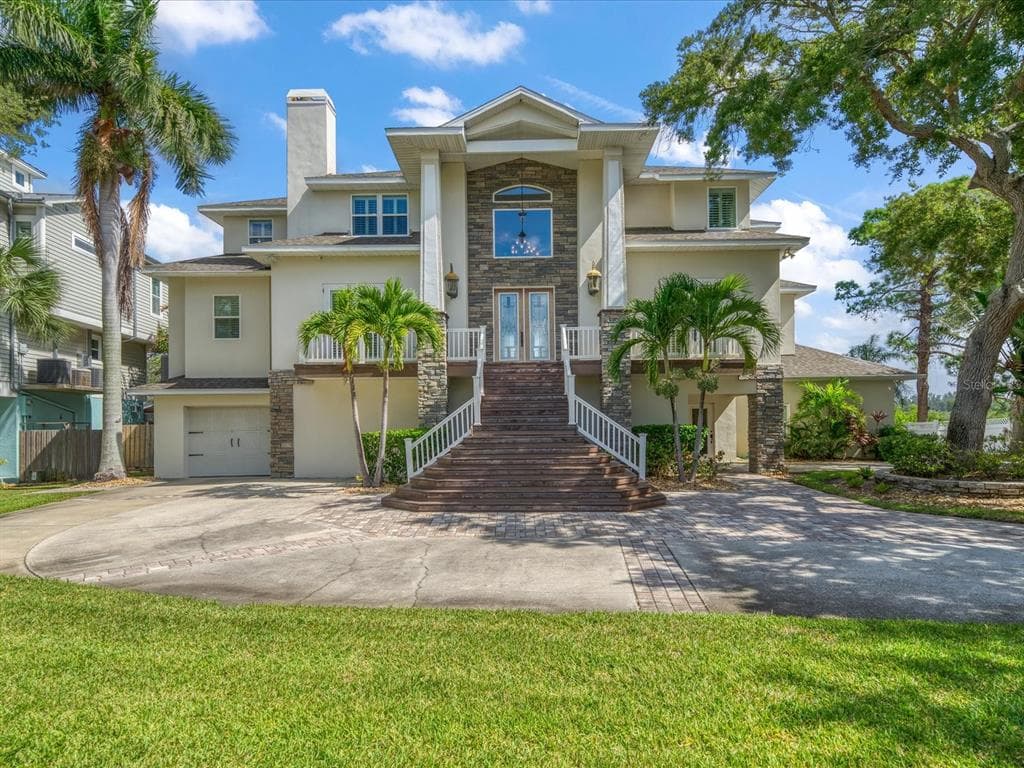 1540 RIVERSIDE DRIVE TARPON SPRINGS, FL 34689
