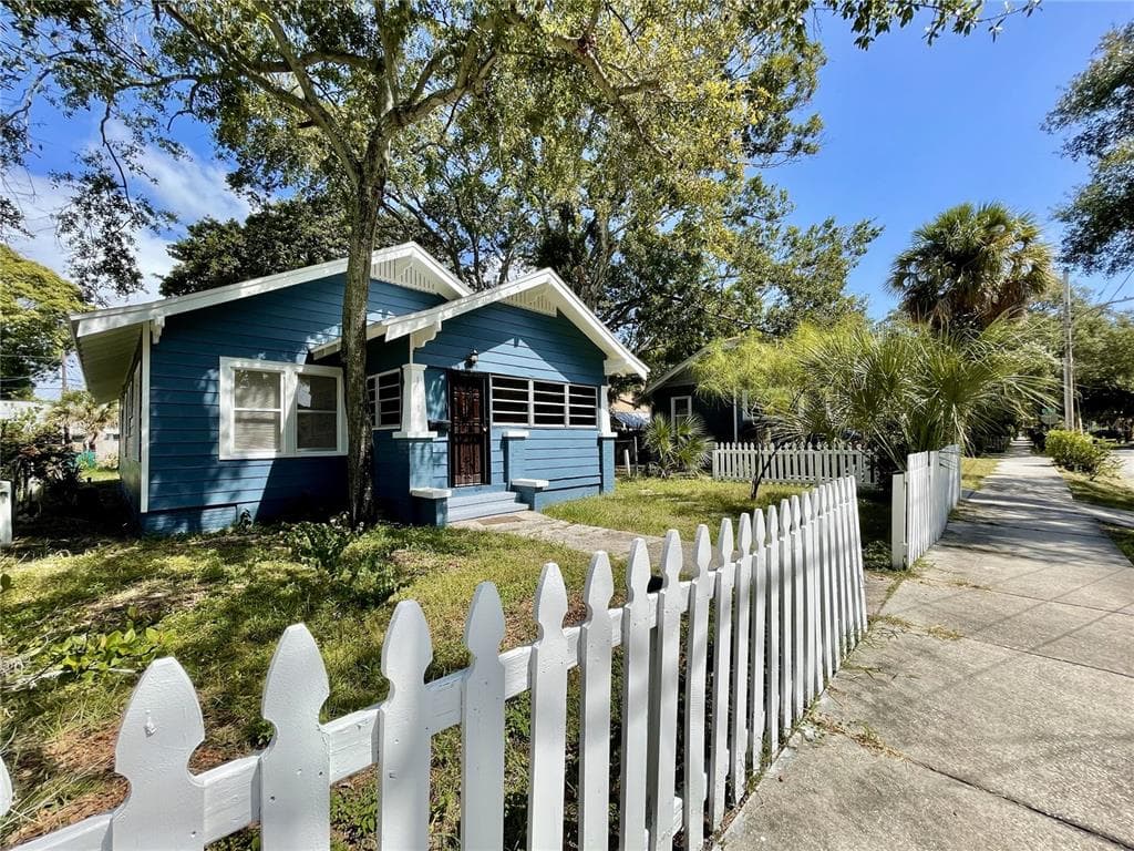 1111 JAMES AVENUE S ST PETERSBURG, FL 33705