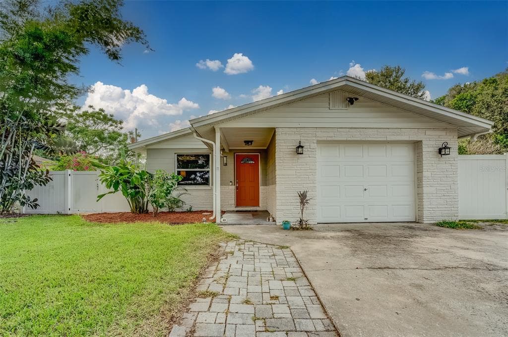 8720 QUAIL ROAD SEMINOLE, FL 33777