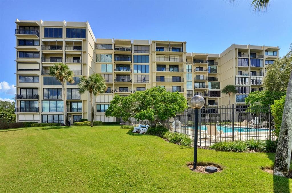 5020 BAYSHORE BOULEVARD UNIT 503 TAMPA, FL 33611
