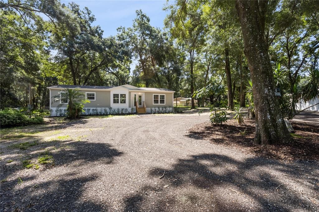 6131 RUBBLE ROAD SEFFNER, FL 33584
