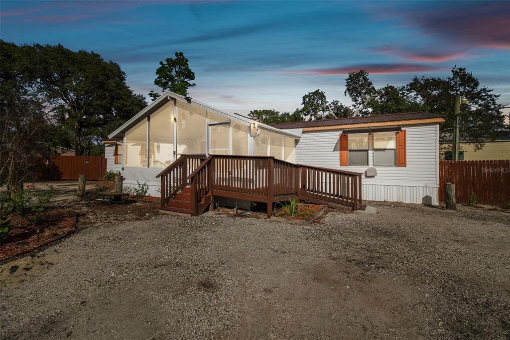 17936 ORWELL ROAD HUDSON, FL 34667