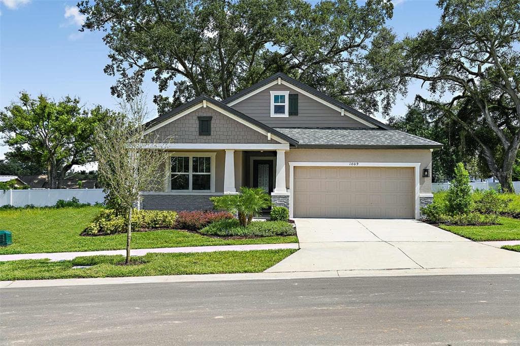 1009 DAVIS HEATHER CIRCLE SEFFNER, FL 33584