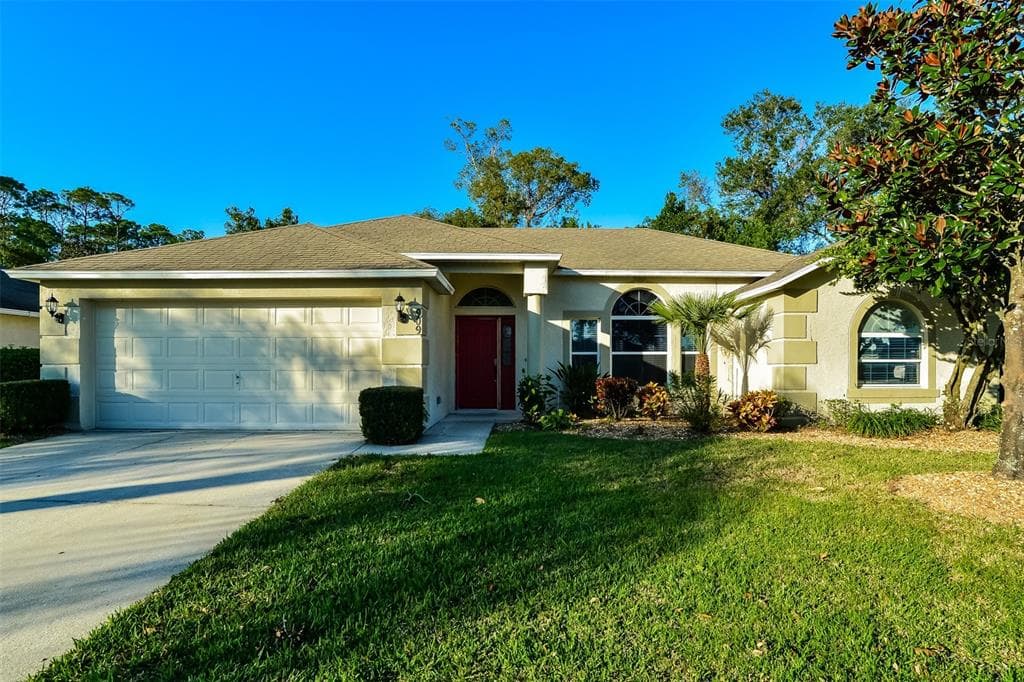 909 LAKE LINDLEY DRIVE N DELAND, FL 32724