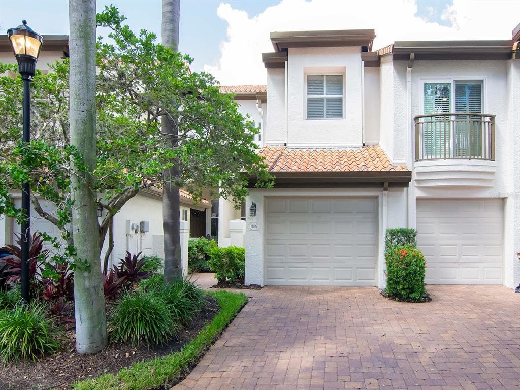 1106 SHIPWATCH CIRCLE TAMPA, FL 33602