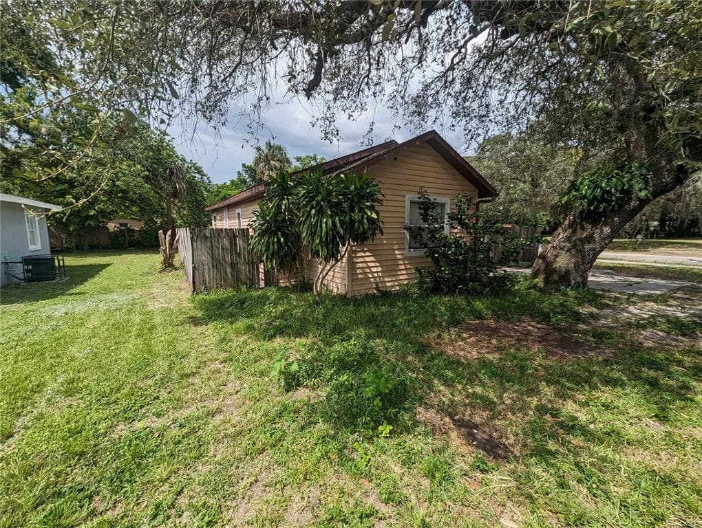 4242 E EMMA STREET TAMPA, FL 33610