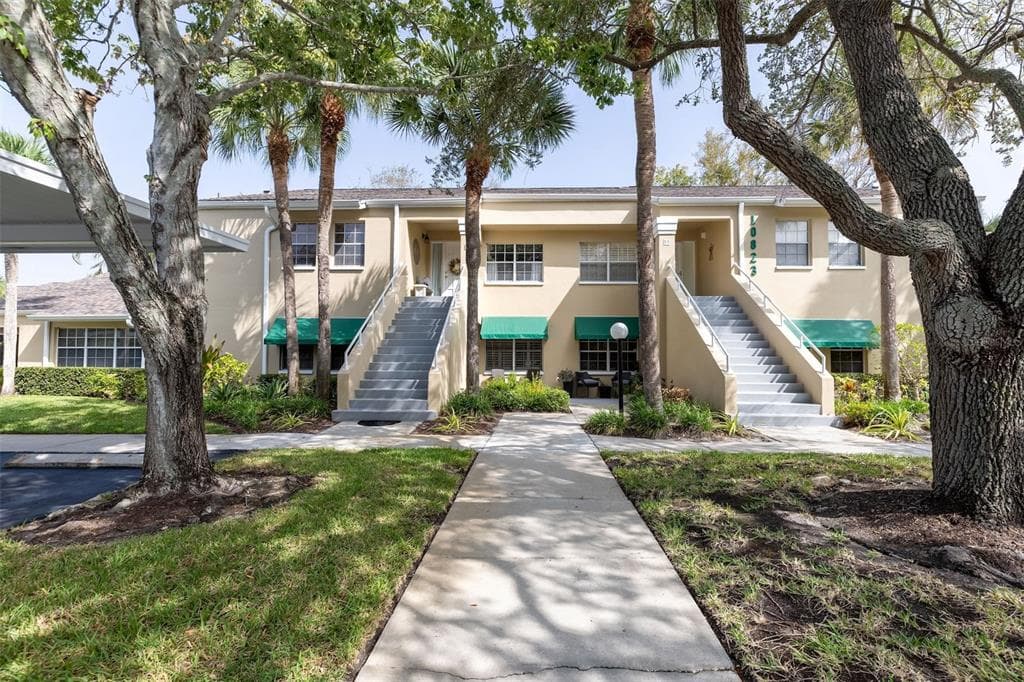 10823 INDIAN HILLS COURT UNIT 30 SEMINOLE, FL 33777