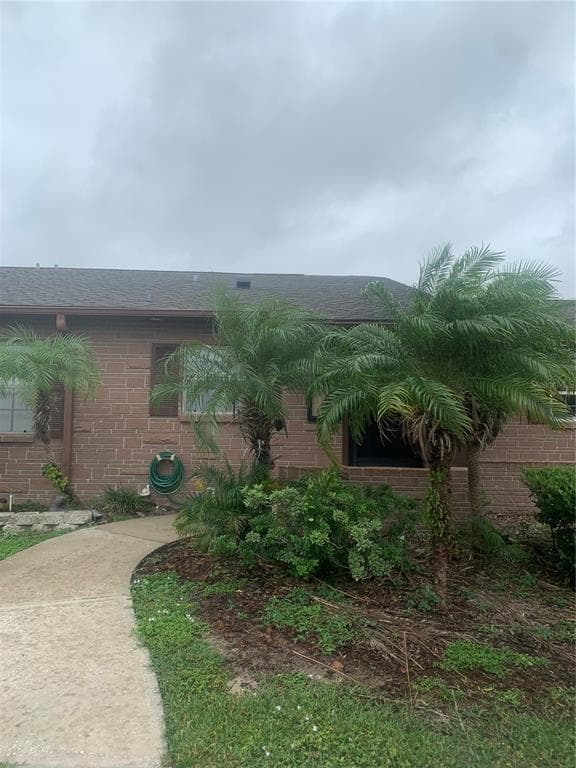 9519 FIELDVIEW CIRCLE THONOTOSASSA, FL 33592