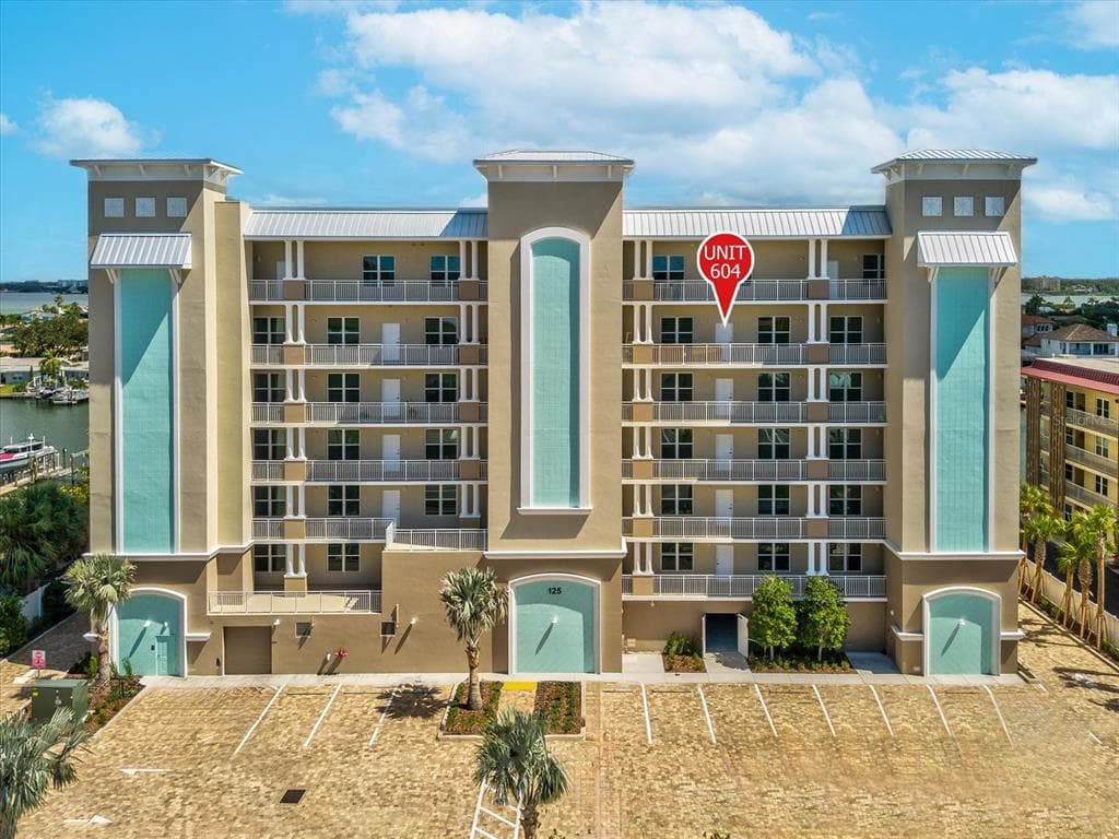 125 ISLAND WAY UNIT 604 CLEARWATER, FL 33767