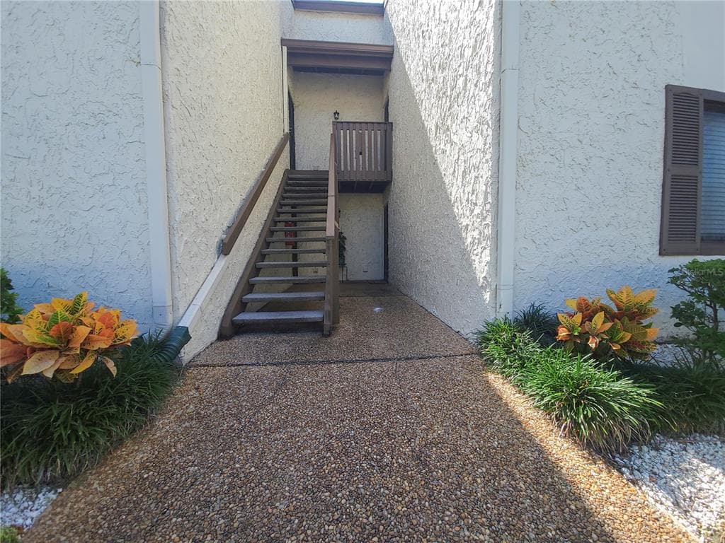 746 115TH AVENUE N UNIT 1808 ST PETERSBURG, FL 33716