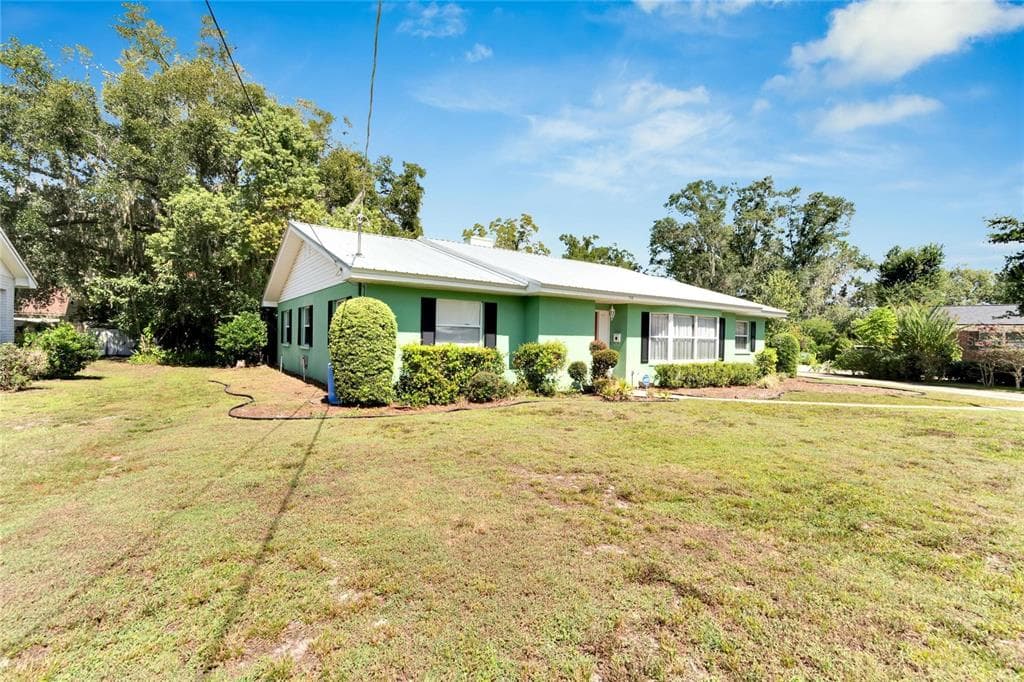 710 W RUSSELL DRIVE PLANT CITY, FL 33563