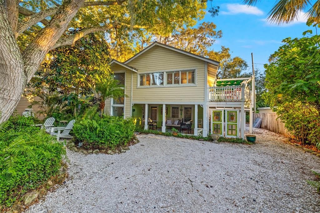 517 OHIO AVENUE CRYSTAL BEACH, FL 34681