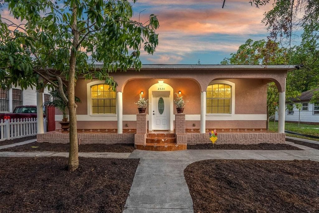 2324 W PALMETTO DRIVE UNIT A TAMPA, FL 33607