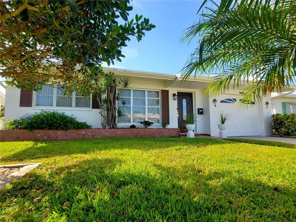 3650 101ST AVENUE N UNIT 4 PINELLAS PARK, FL 33782