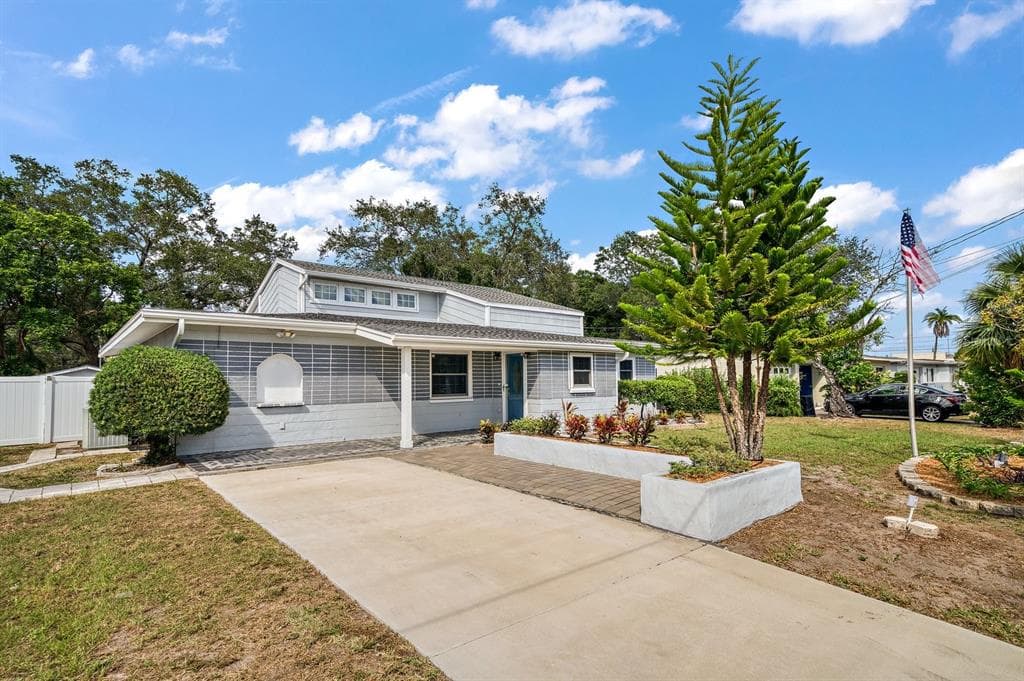 10791 VALENCIA TERRACE SEMINOLE, FL 33772