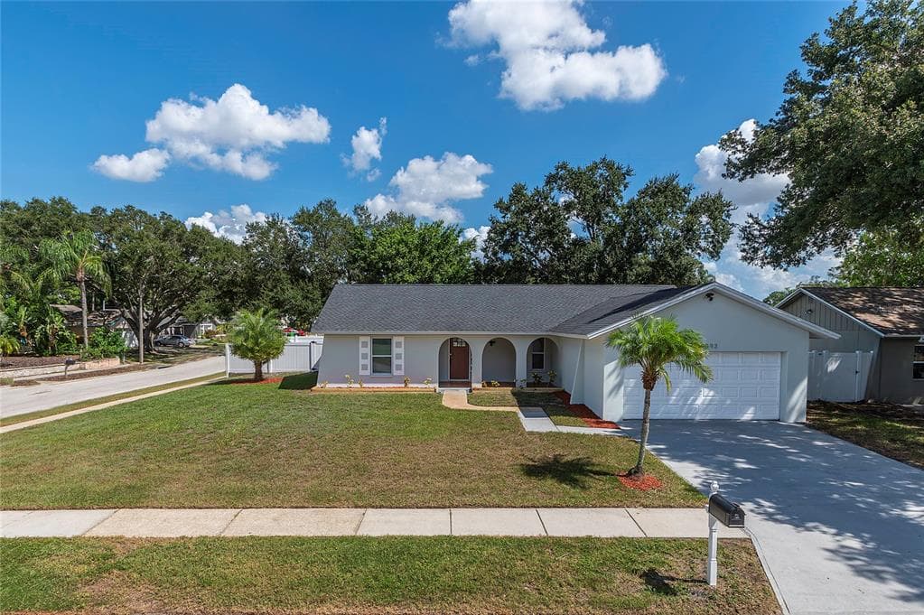 10093 85TH WAY SEMINOLE, FL 33777