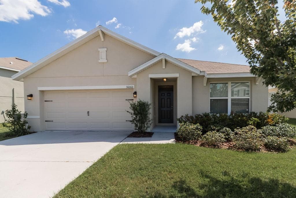 36060 CARRIAGE PINE CT ZEPHYRHILLS, FL 33541