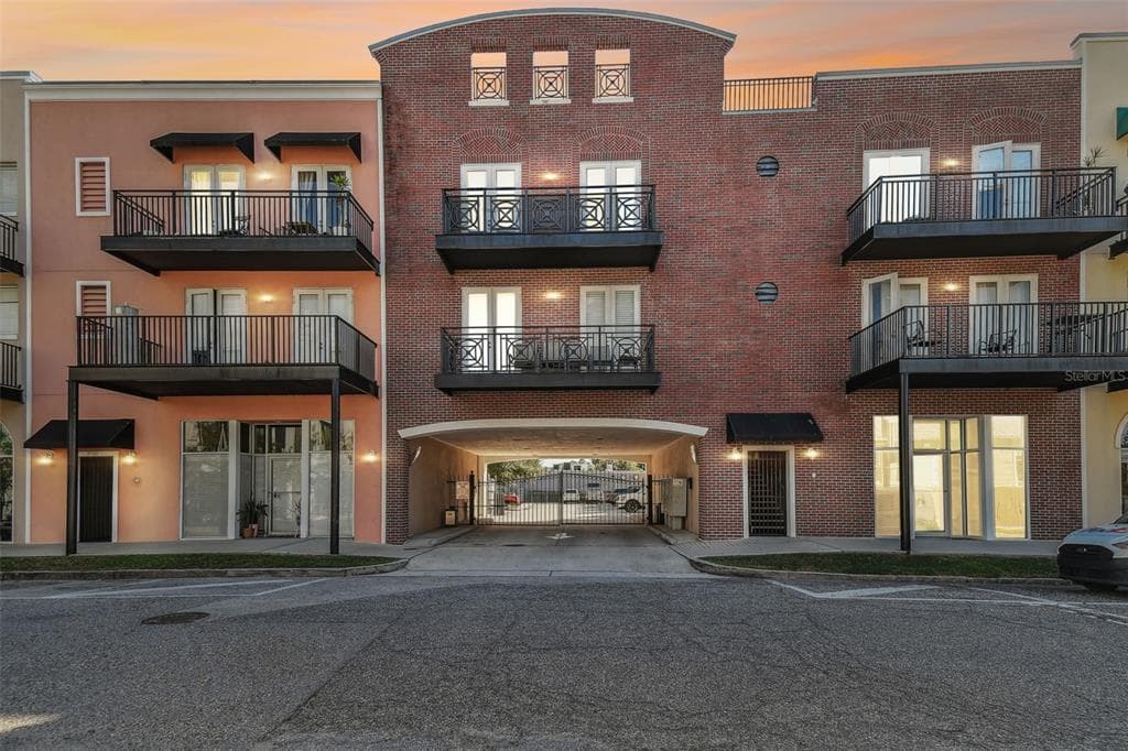 2002 E 5TH AVENUE UNIT 305 TAMPA, FL 33605