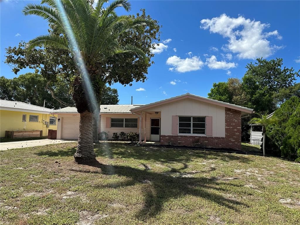 2025 PINE RIDGE DRIVE CLEARWATER, FL 33763
