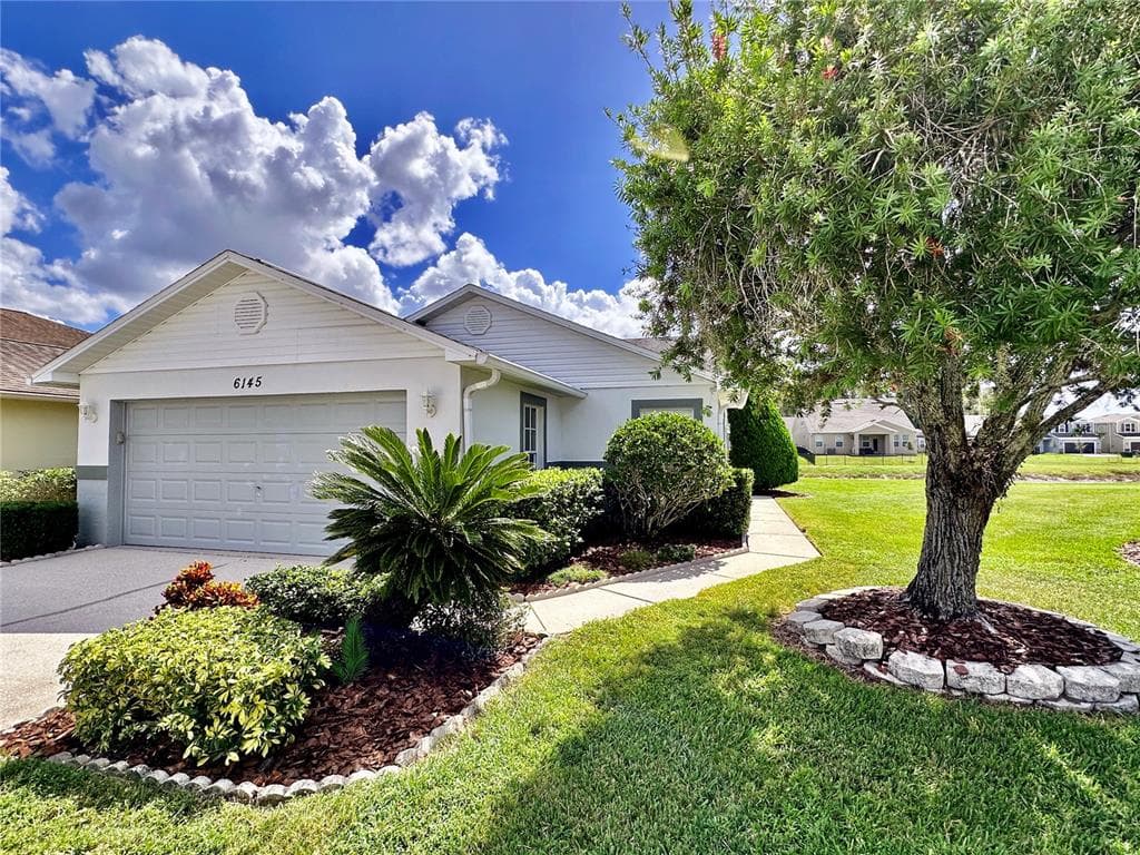 6145 GENTLE BEN CIRCLE WESLEY CHAPEL, FL 33544