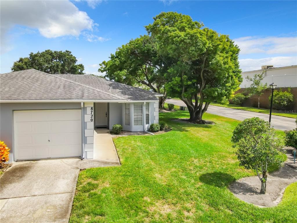 8720 MANOS CIR UNIT 35 NEW PORT RICHEY, FL 34655