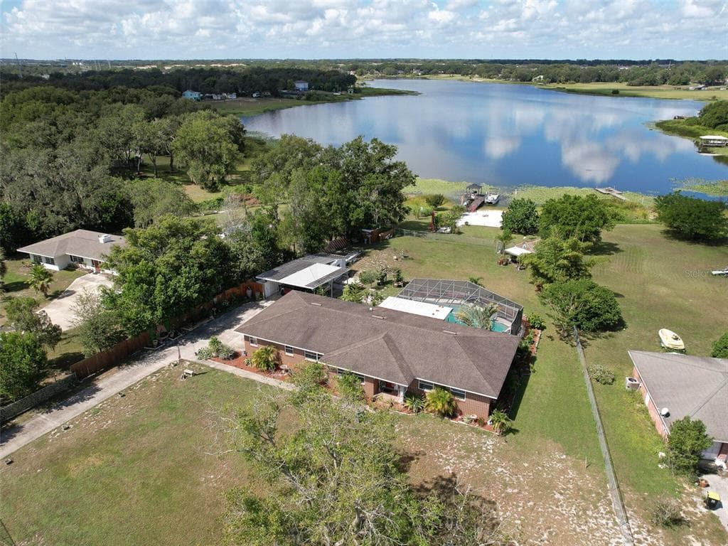 5302 SUNSET WAY S LAKELAND, FL 33805
