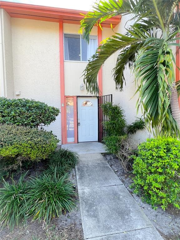 1640 58TH AVENUE S UNIT 5 ST PETERSBURG, FL 33712