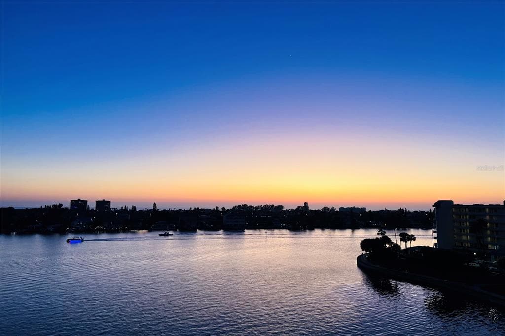 7902 SAILBOAT KEY BOULEVARD S UNIT 601 SOUTH PASADENA, FL 33707