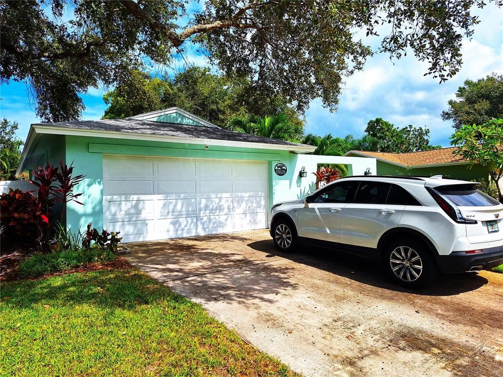 13521 DEL PRADO DRIVE S LARGO, FL 33774