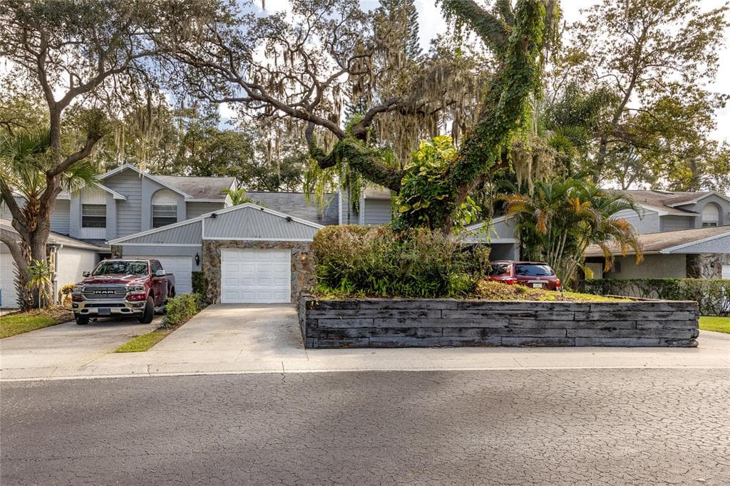 152 ST IVES DRIVE PALM HARBOR, FL 34684