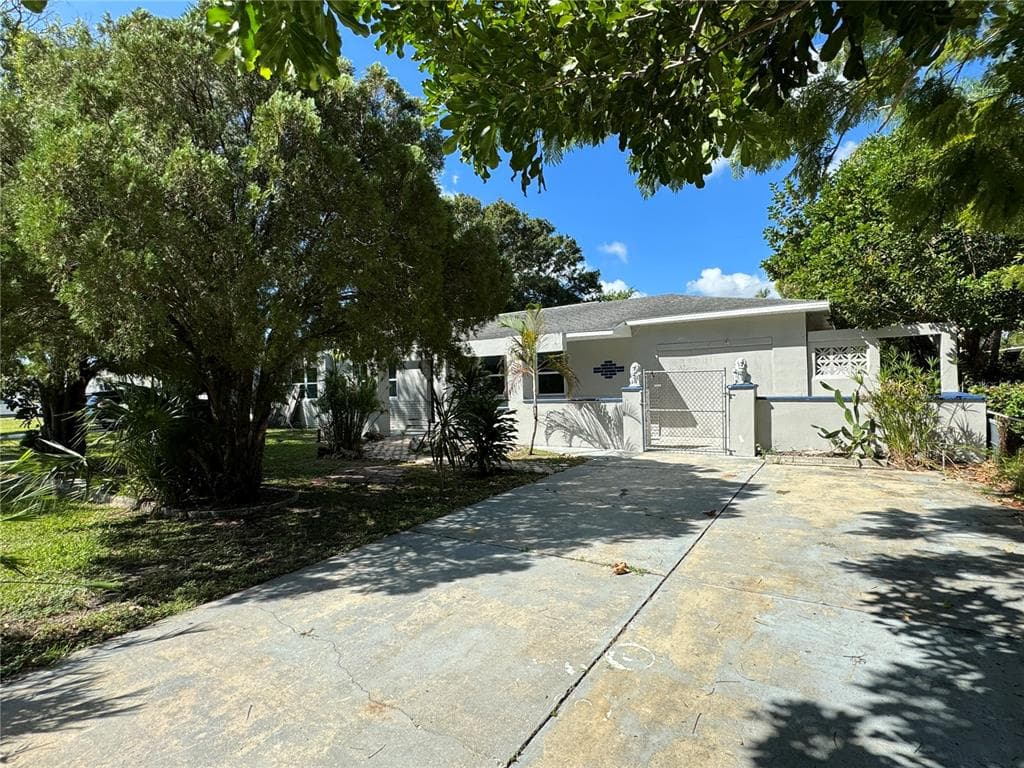 6418 14TH STREET N ST PETERSBURG, FL 33702