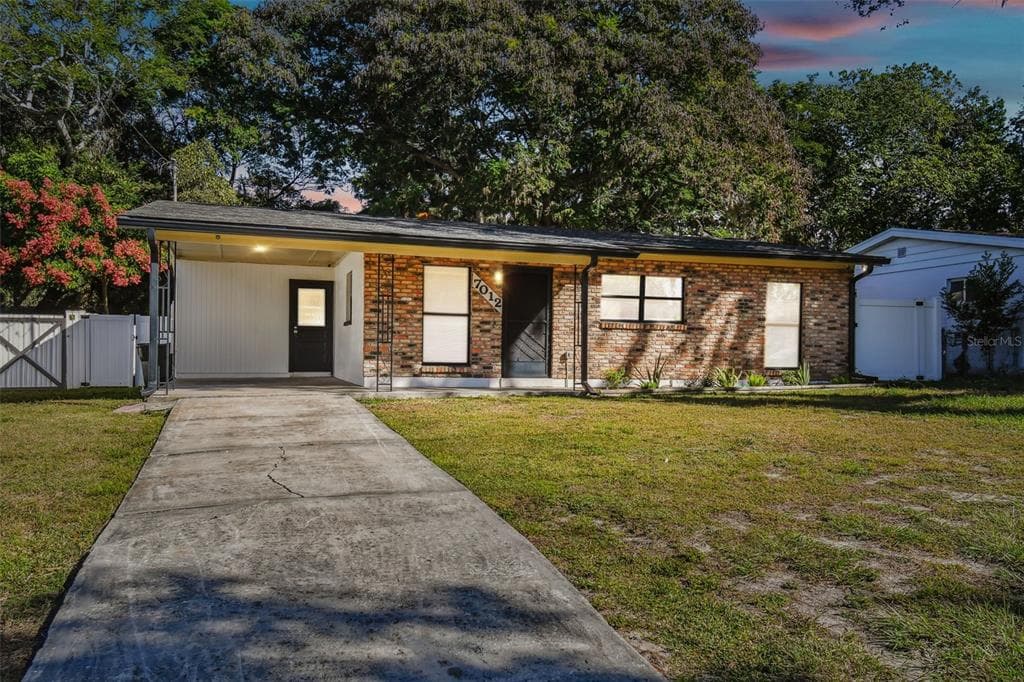 7012 CONIFER DRIVE TAMPA, FL 33637