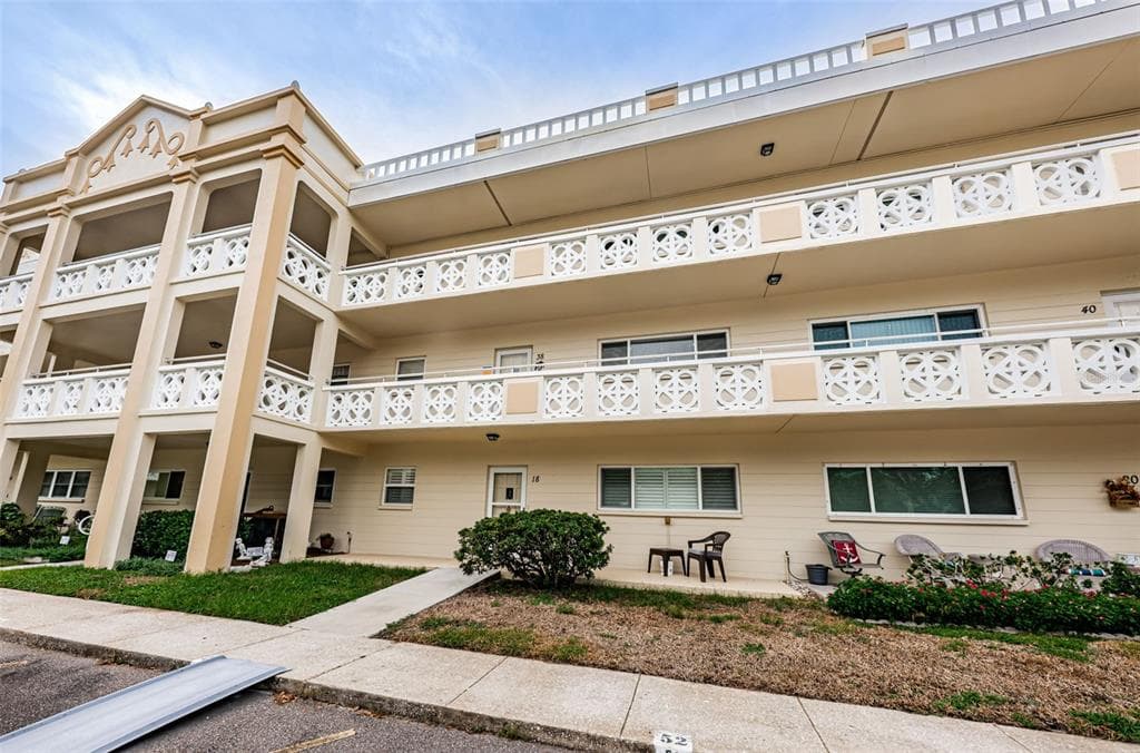2286 MEXICAN WAY UNIT 38 CLEARWATER, FL 33763