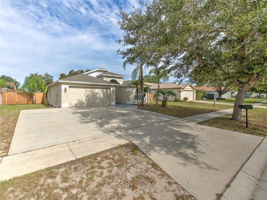 10603 JULIANO DRIVE RIVERVIEW, FL 33569